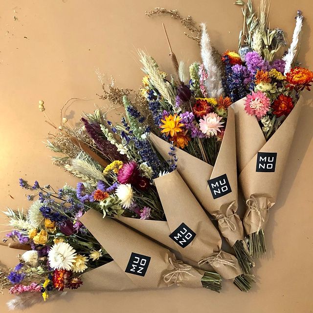 Looking forward to spring ... treat yourself with a dried flowers bouquet #treatyourself #gogreen #driedflowers #getsome