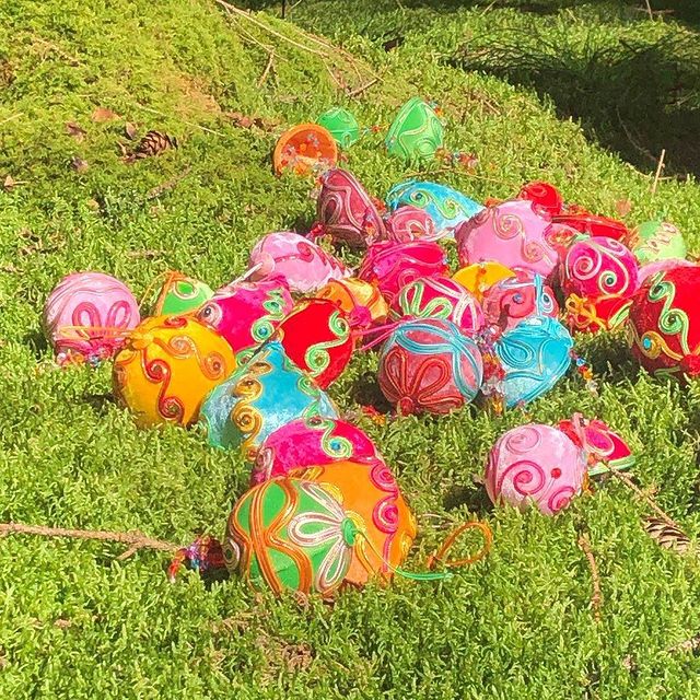 Countdown to Christmas #102days #goforcolour #christmas #christmastree #christmasdecorations