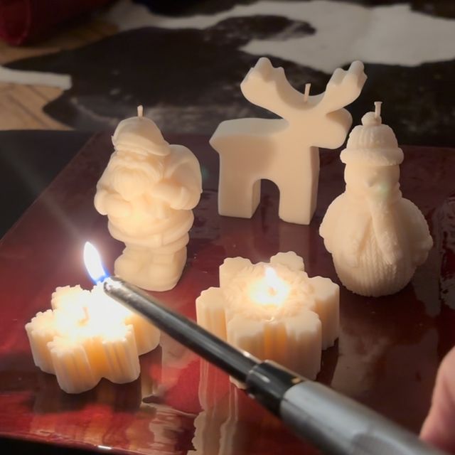 Christmas candles burning, the season is near – we’re already getting into the holiday spirit! #candles #christmas #